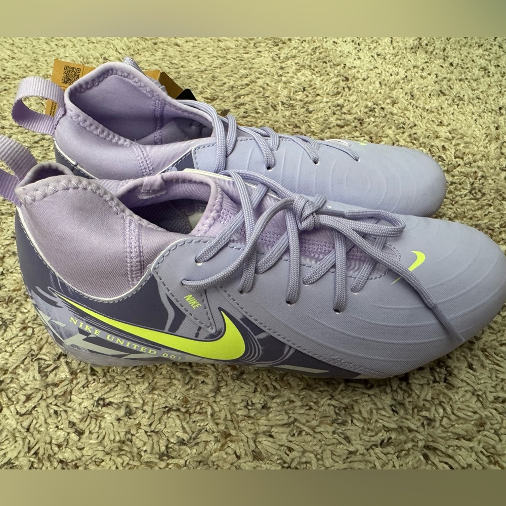 New Nike Jr. United Phantom Luna II Academy FG